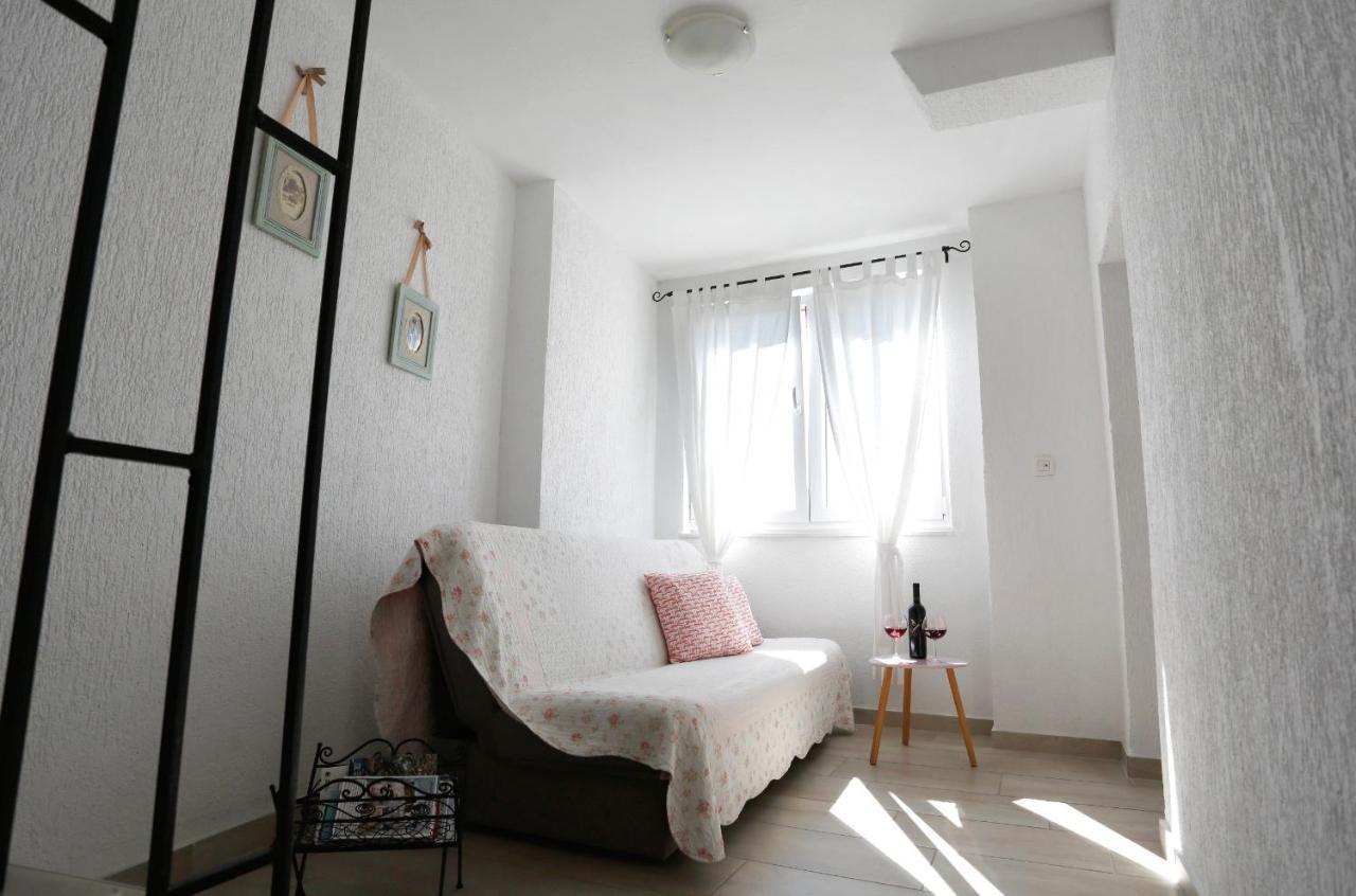 Holiday Home Miklica Klis Bagian luar foto