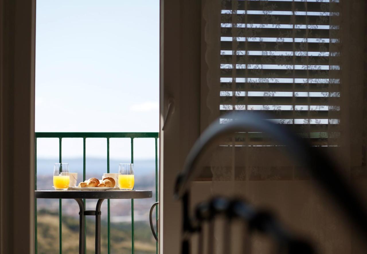 Holiday Home Miklica Klis Bagian luar foto