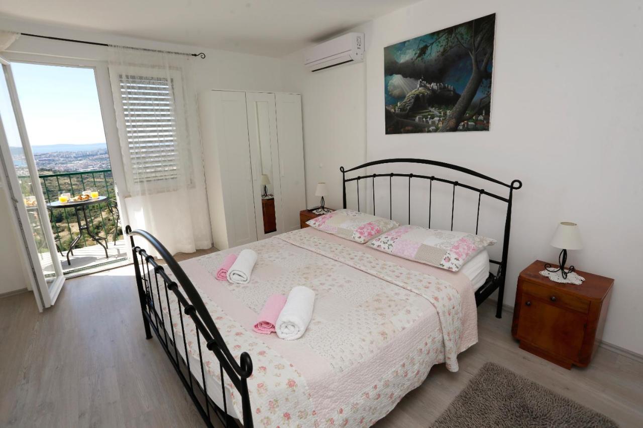 Holiday Home Miklica Klis Bagian luar foto