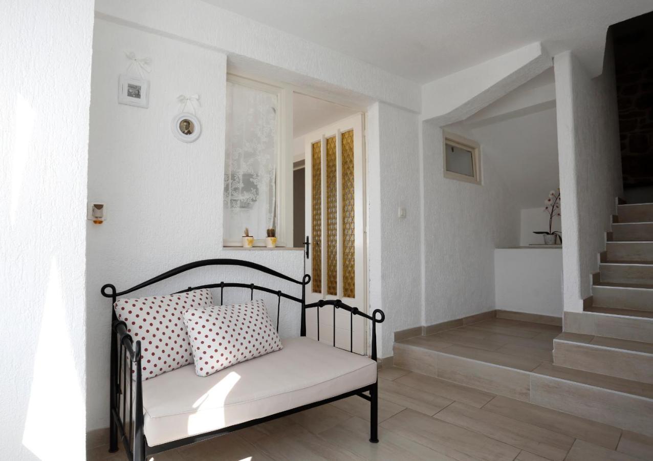 Holiday Home Miklica Klis Bagian luar foto