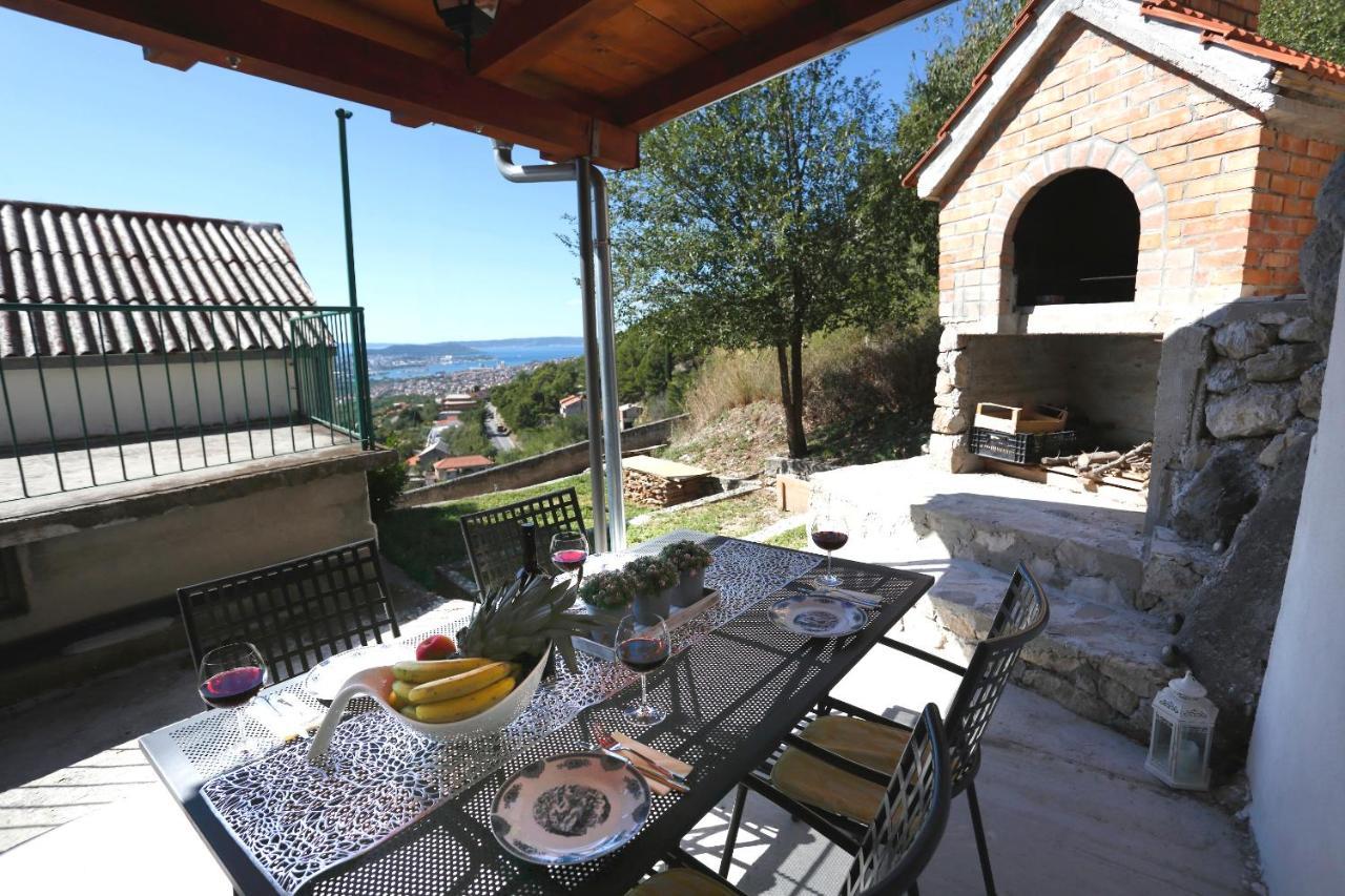 Holiday Home Miklica Klis Bagian luar foto