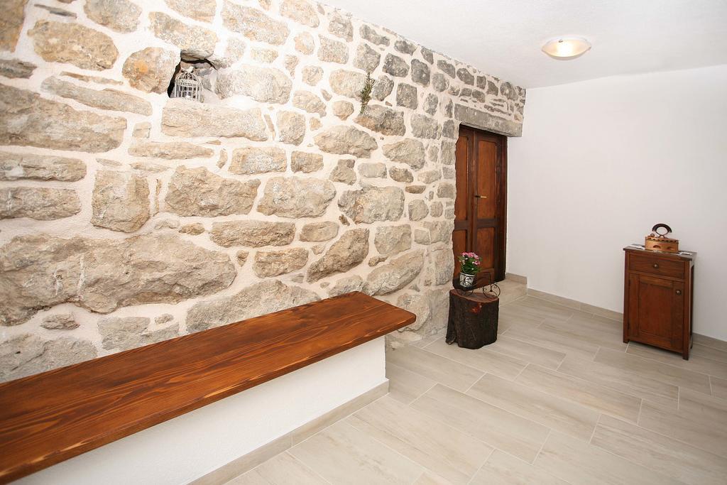 Holiday Home Miklica Klis Bagian luar foto