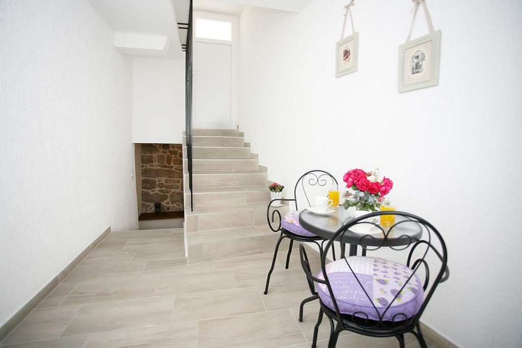 Holiday Home Miklica Klis Bagian luar foto