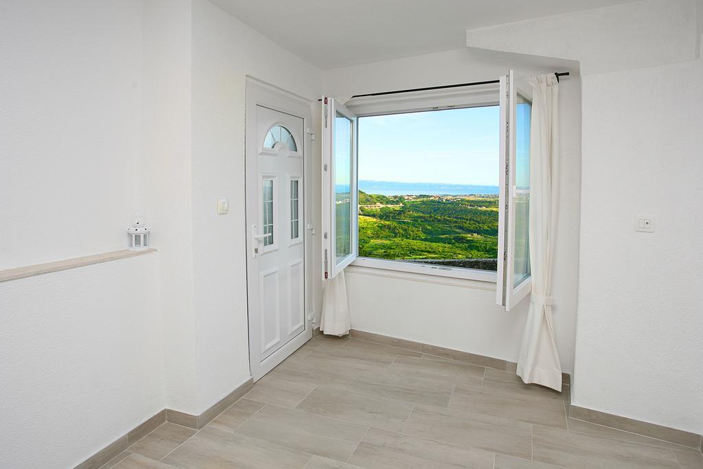 Holiday Home Miklica Klis Bagian luar foto