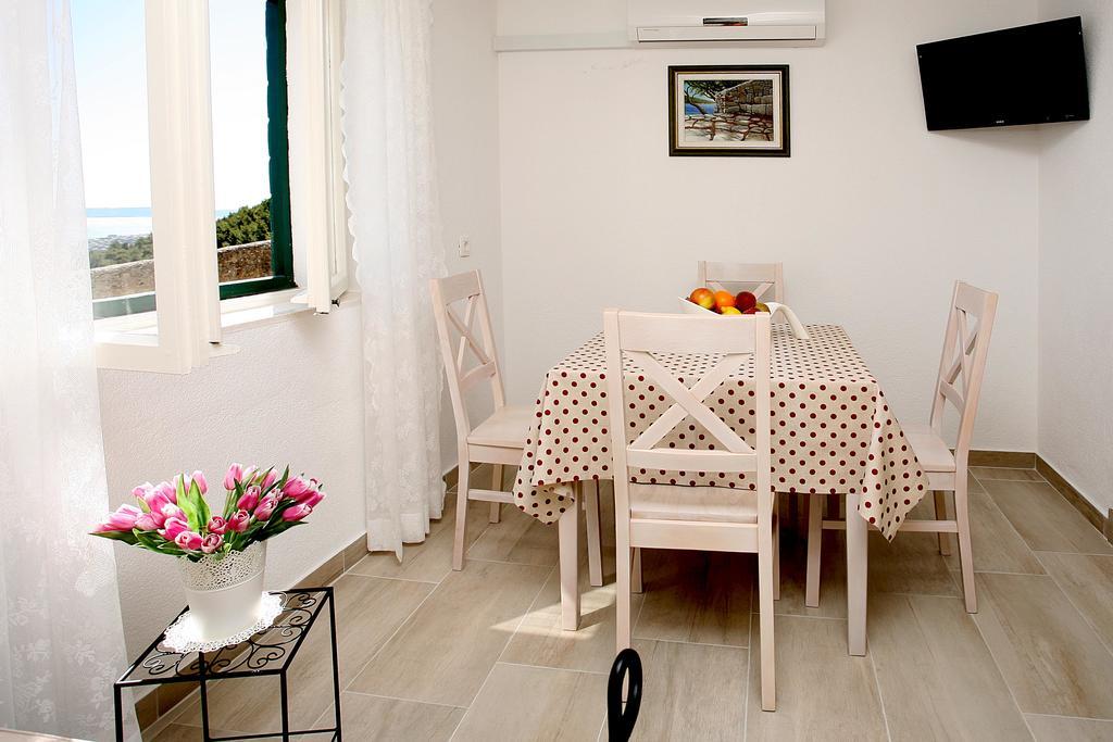 Holiday Home Miklica Klis Bagian luar foto