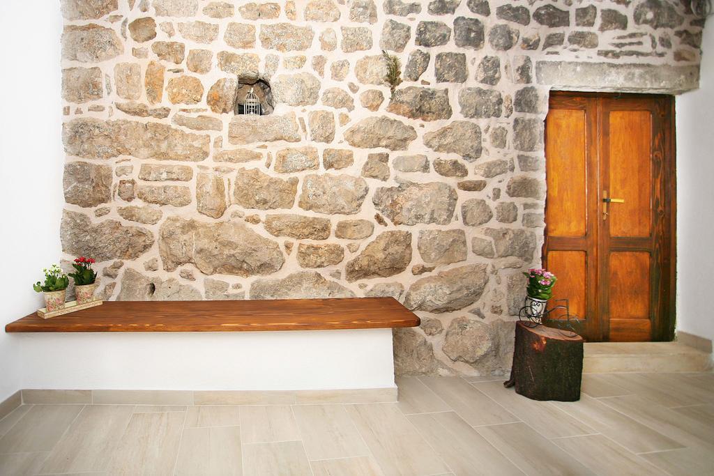 Holiday Home Miklica Klis Bagian luar foto